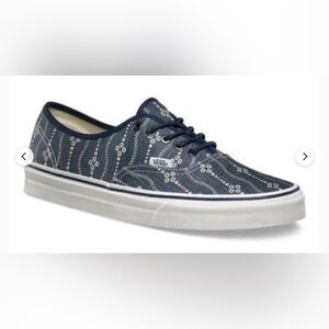 Vans Women's Black and White Patterned Sneakers
